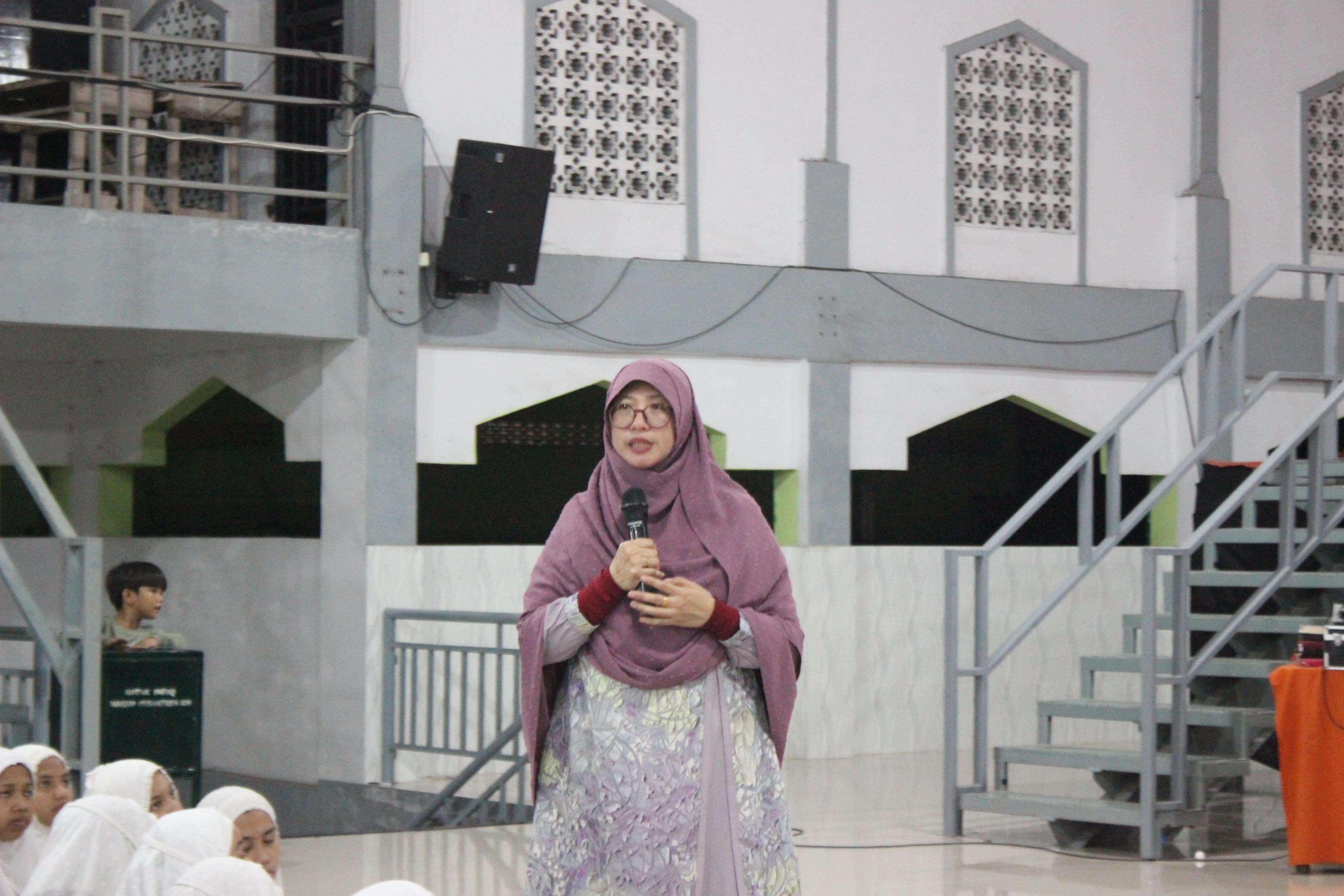 Murniati Mukhlisin Guru Besar Tazkia