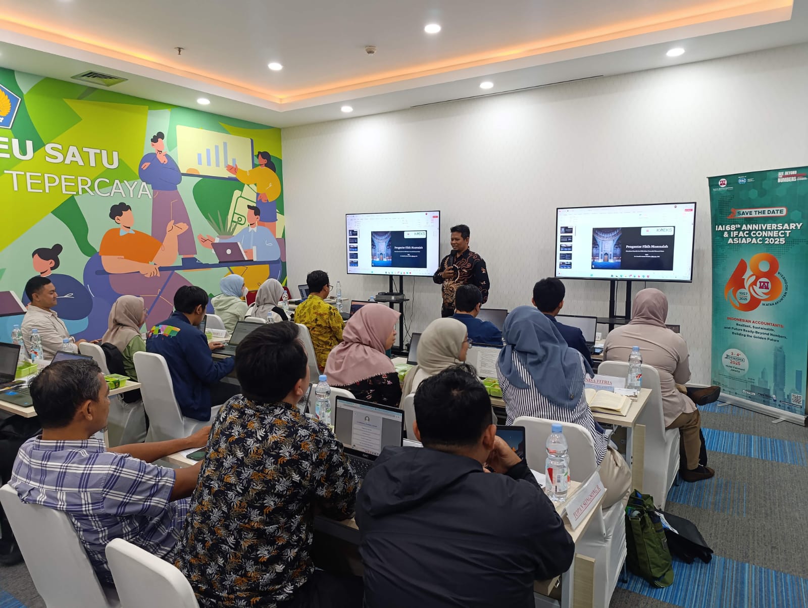Dosen Grandis Akuntansi Syariah KNEKS