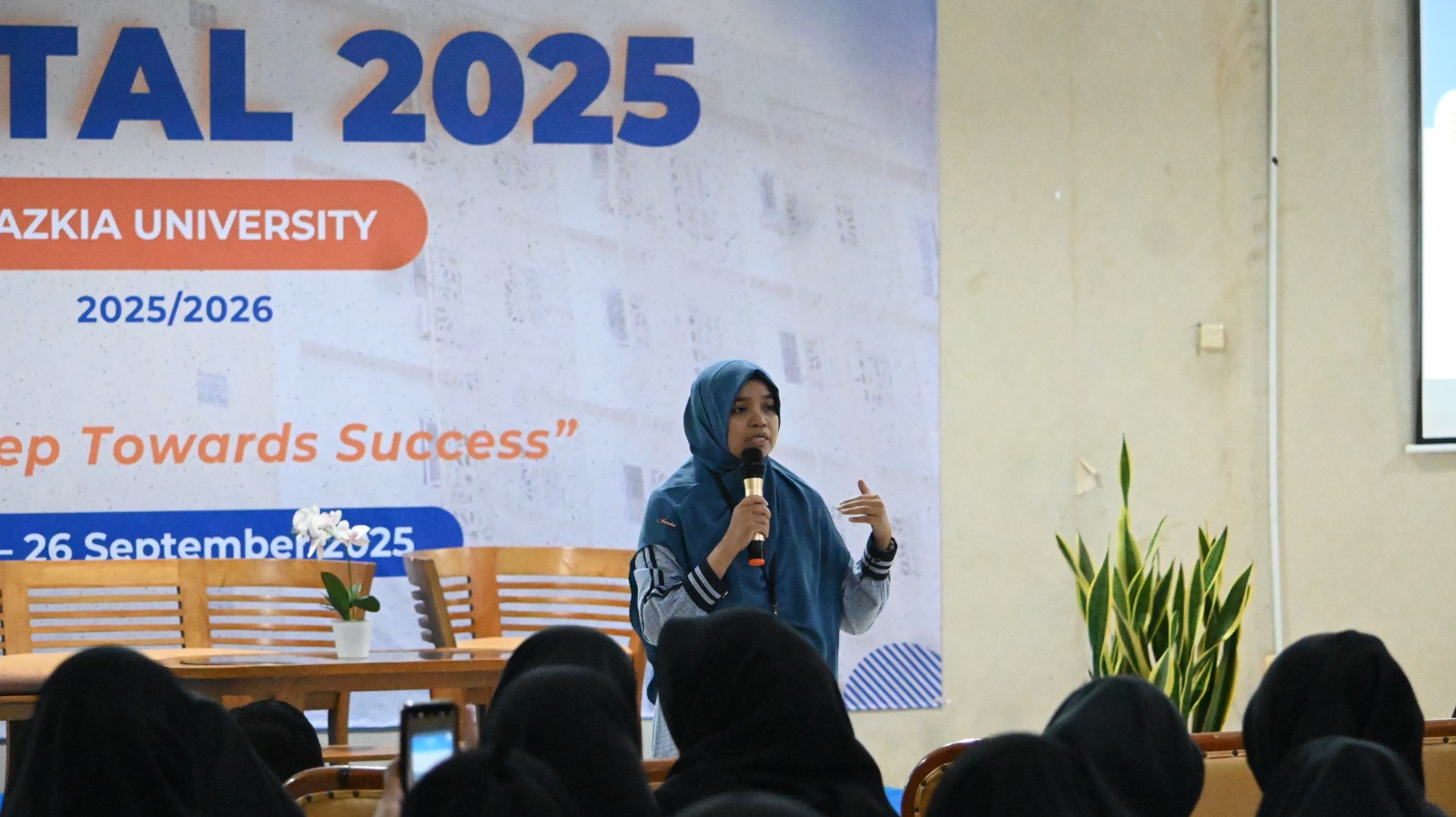 Melvina Kerjasama Alumni Humas Tazkia