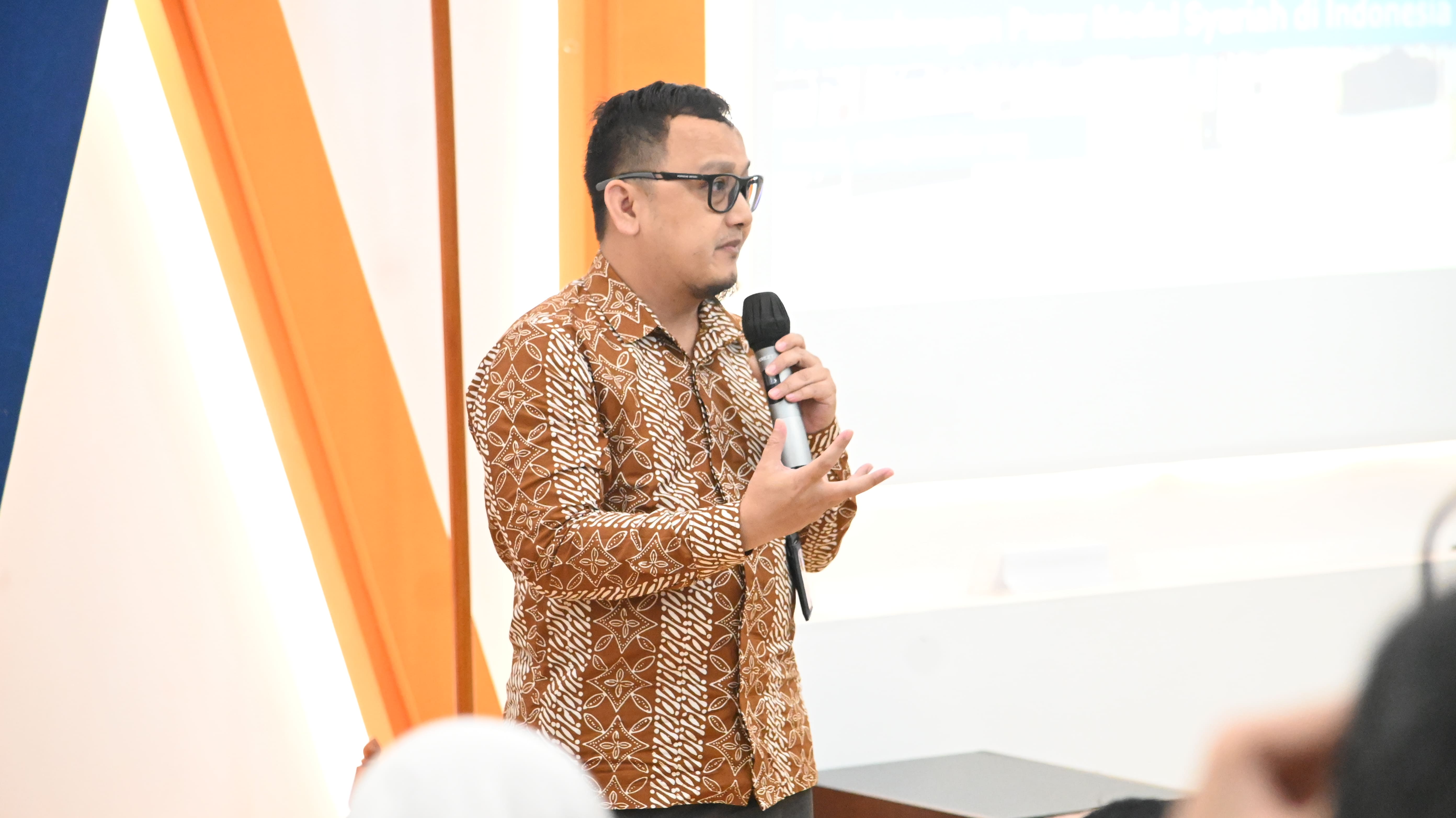 Reza Sadat IDX Universitas Tazkia