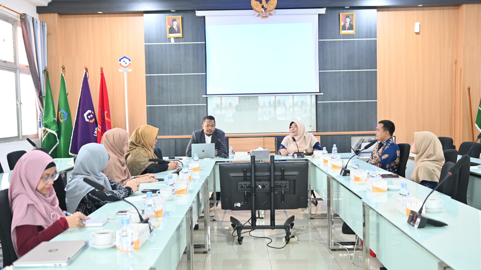 FEBS UNIVERSITAS TAZKIA