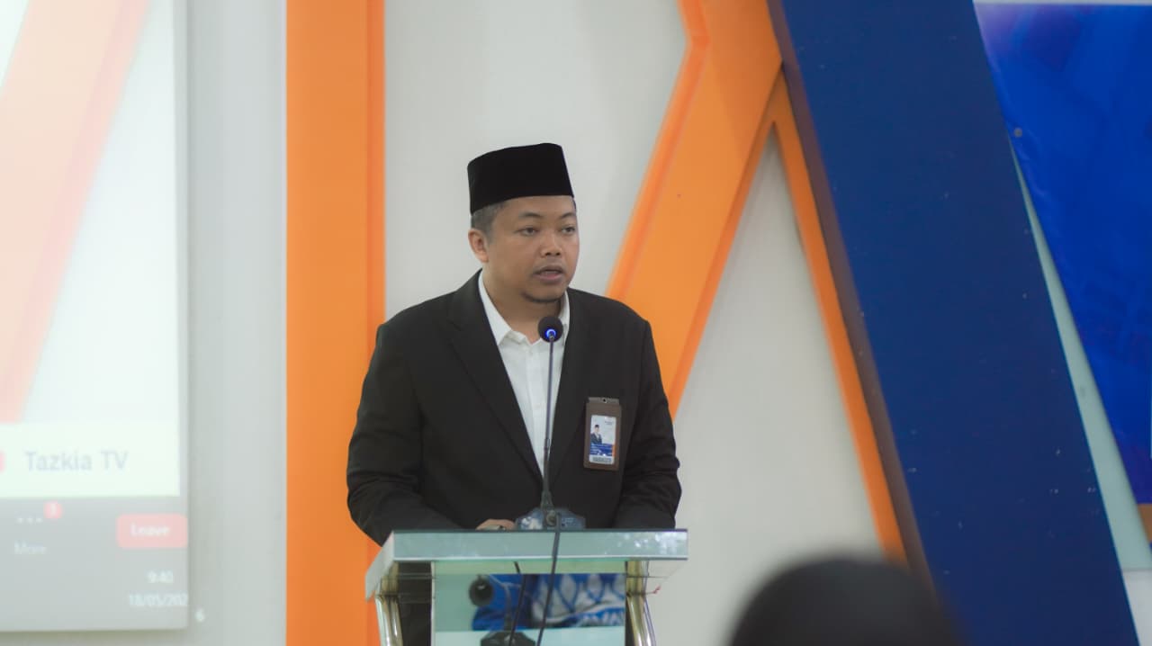 Wiku Suryomurti PhD Universitas Tazkia Islamic Finance Paradox