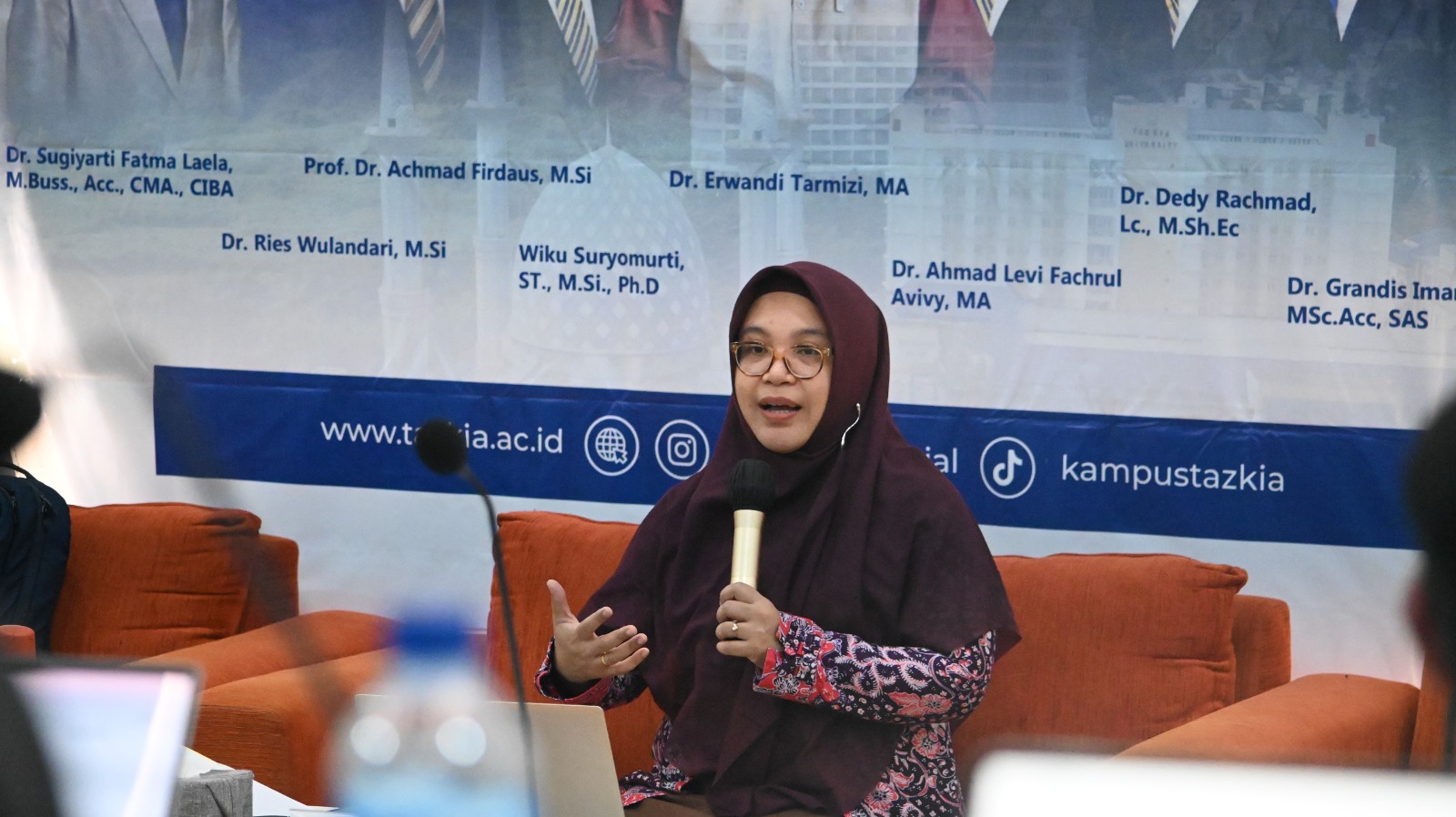 Dr Ries Wulandari Universitas Tazkia