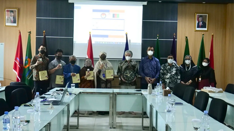 Kunjungan Dua Duta Besar ke Institut Agama Islam Tazkia