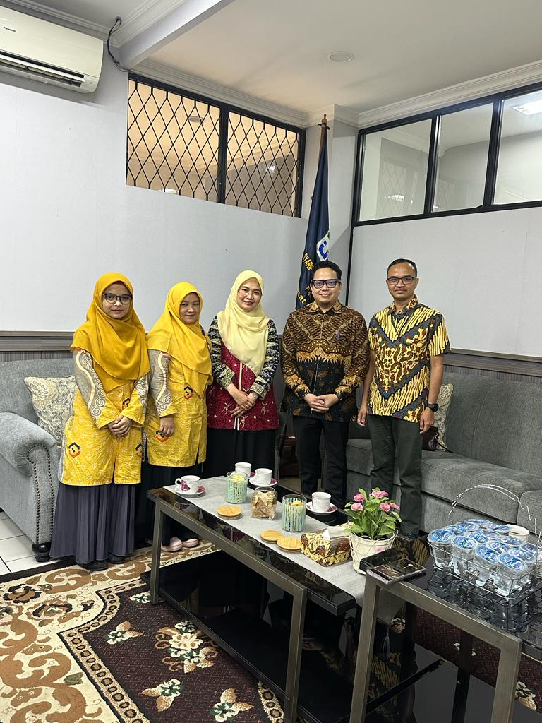 Foto Bareng Tazkia Humas UIN