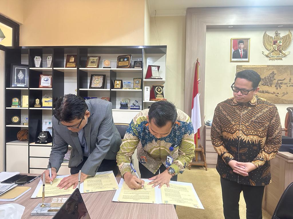Tanda Tangan Kerjasama Tazkia Rektorat UIN