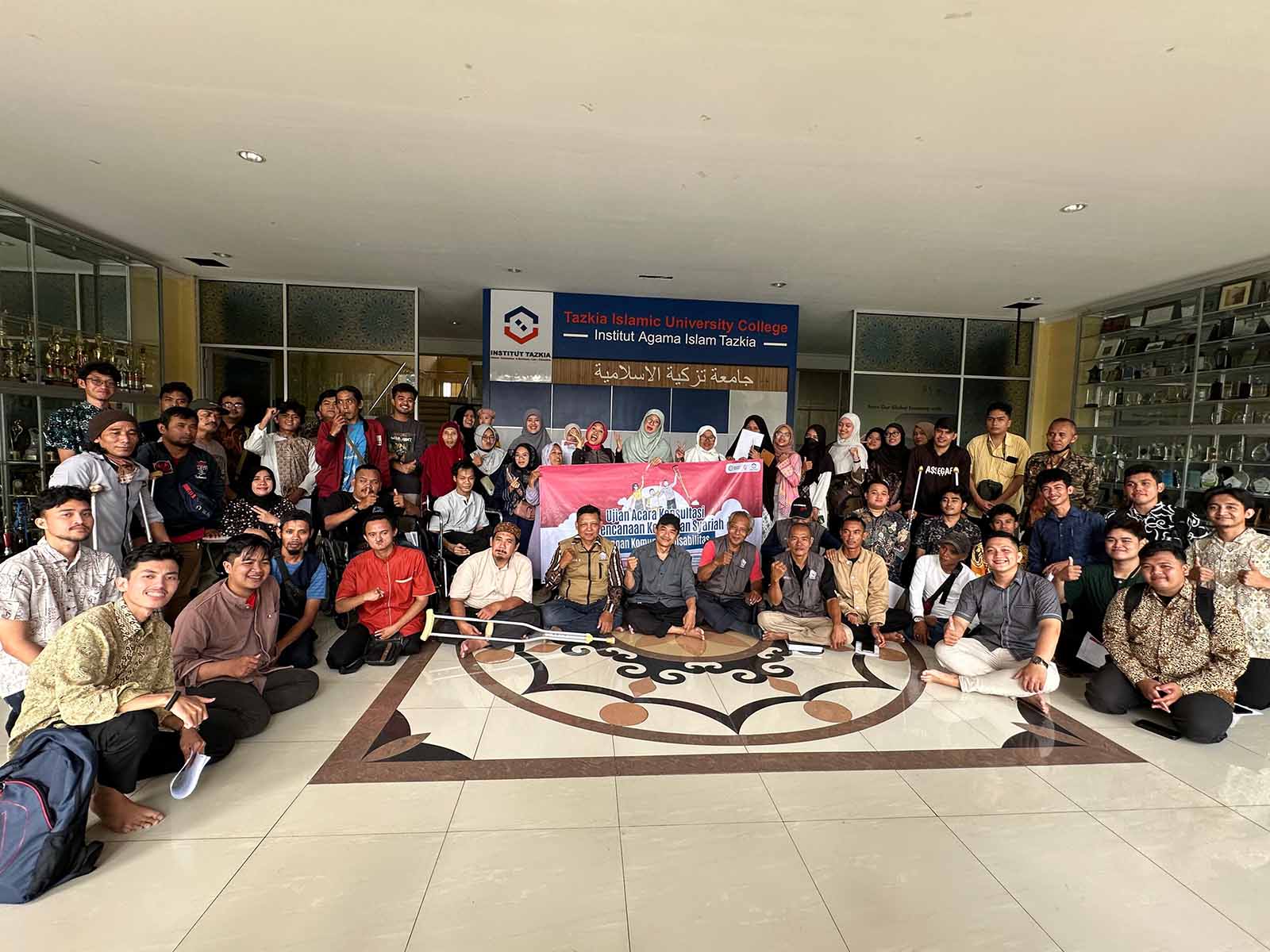 Foto Bersama Sakinah Finance Mahasiswa MBS 21 dan komunitas PPDI