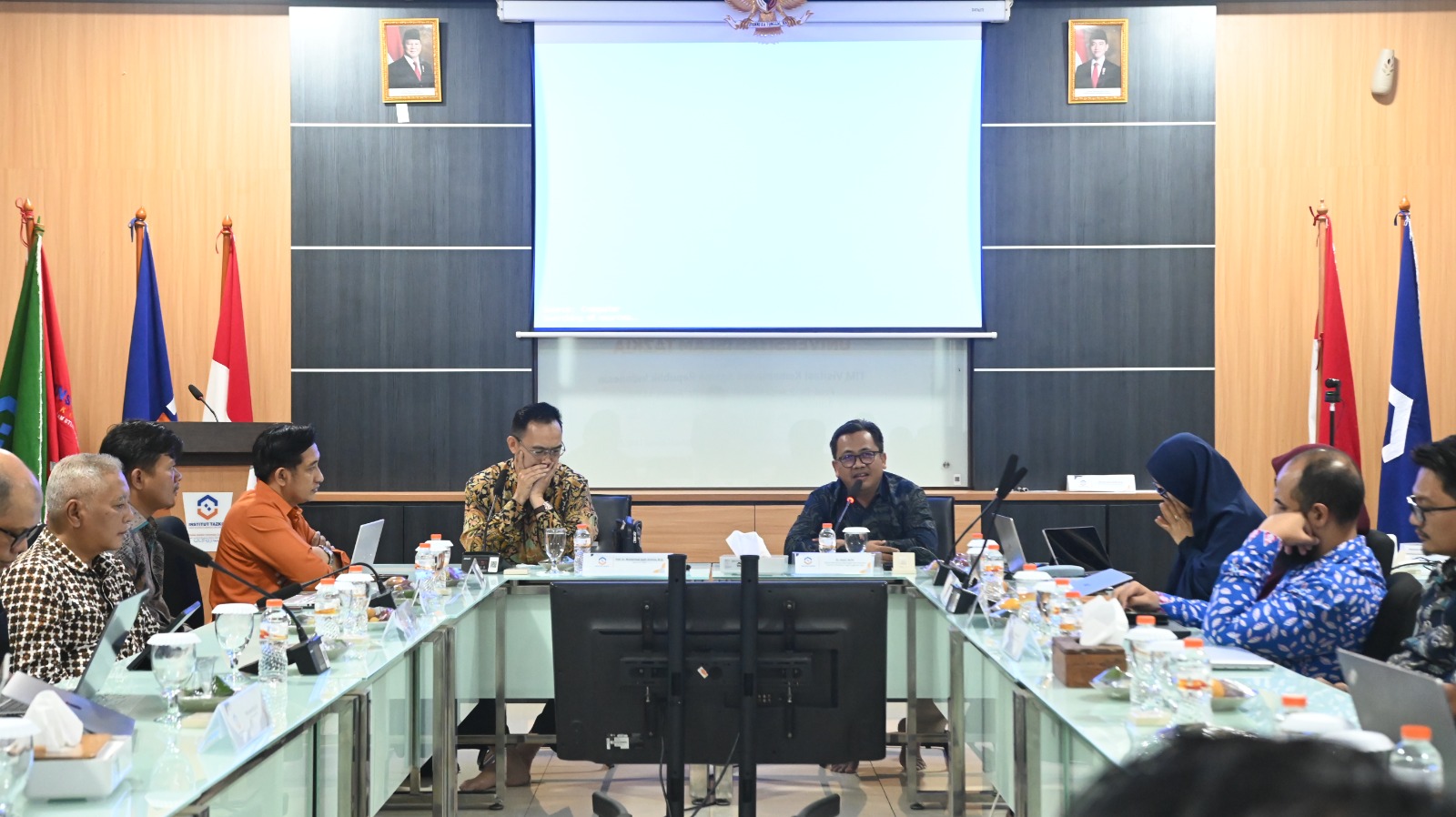 Dr Asroi Mpd dan Prof Dr Syafii Antonio Visitasi