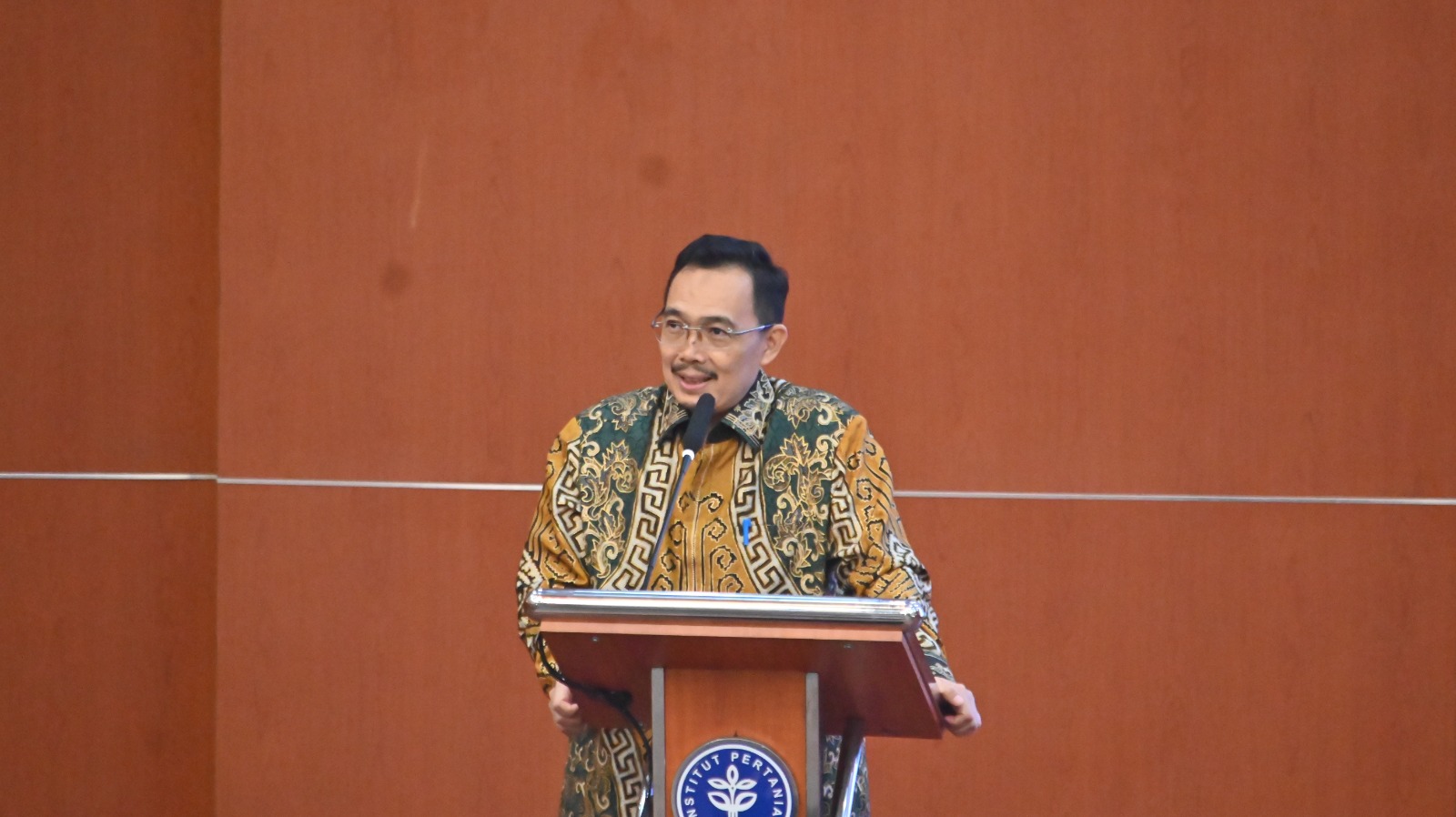 Syafii Antonio IPB Tazkia