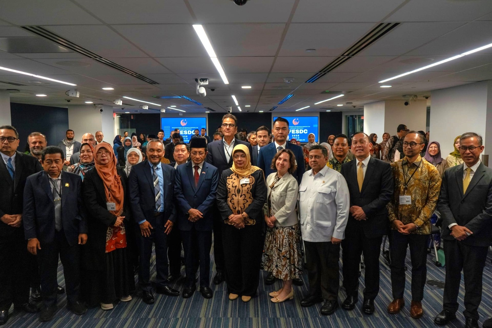 Foto Bersama Universitas Tazkia BPJPH